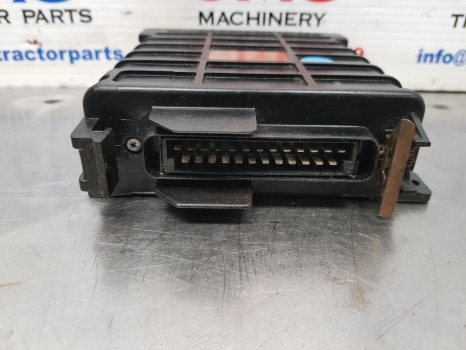 Massey Ferguson 3070, 3000, 3100 Ecu, Electronic Hitch Control Unit 0538201008 - Řídicí blok: obrázek 5 Massey Ferguson 3070, 3000, 3100 Ecu, Electronic Hitch Control Unit 0538201008 - Řídicí blok: obrázek 5