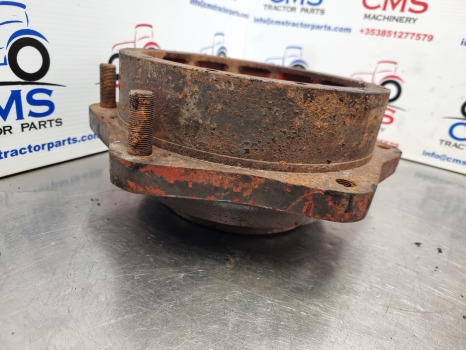 Přední náprava Massey Ferguson 3085, 3080, 3090 Front Axle Hub 3426754r2, 3426754m2: obrázek 7
