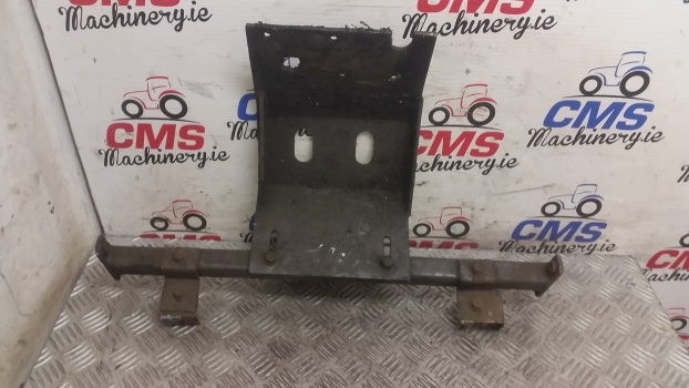 Massey Ferguson 690 Engine Support Plate, Bracket - Motor a díly pro Traktor: obrázek 2 Massey Ferguson 690 Engine Support Plate, Bracket - Motor a díly pro Traktor: obrázek 2