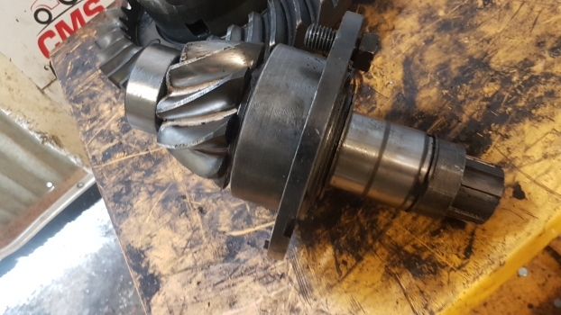 Massey Ferguson 690 Rear Axle Bevel Gear Differential 9x35 1665440m92, 893223m2 - Diferenciál pro Traktor: obrázek 4 Massey Ferguson 690 Rear Axle Bevel Gear Differential 9x35 1665440m92, 893223m2 - Diferenciál pro Traktor: obrázek 4