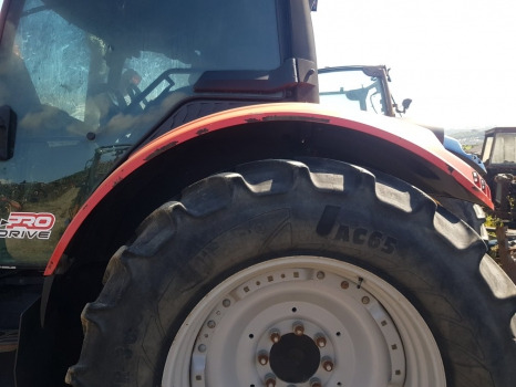 Mccormick X7.650 Cab Mudguard Fender Rear Kit - Křídlo pro Traktor: obrázek 4 Mccormick X7.650 Cab Mudguard Fender Rear Kit - Křídlo pro Traktor: obrázek 4