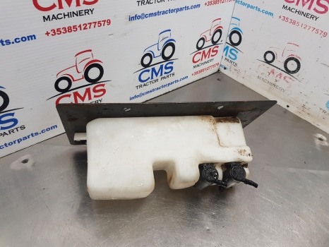 New Holland Case Maxxum Windshield Washer Reservoir 82030995, 82030996, 82030994 - Stěrač pro Zemědělská technika: obrázek 3 New Holland Case Maxxum Windshield Washer Reservoir 82030995, 82030996, 82030994 - Stěrač pro Zemědělská technika: obrázek 3