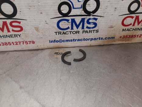 New Holland Case T7, Maxxum, Puma Front Axle Shaft Lock Ring Kit Of 2 87525785 - Přední náprava: obrázek 1 New Holland Case T7, Maxxum, Puma Front Axle Shaft Lock Ring Kit Of 2 87525785 - Přední náprava: obrázek 1
