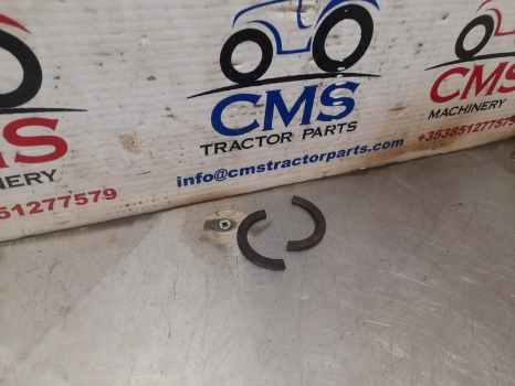 New Holland Case T7, Maxxum, Puma Front Axle Shaft Lock Ring Kit Of 2 87525785 - Přední náprava: obrázek 2 New Holland Case T7, Maxxum, Puma Front Axle Shaft Lock Ring Kit Of 2 87525785 - Přední náprava: obrázek 2