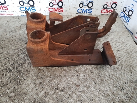 New Holland Case T7, Puma T7.225 Cab Suspension Bracket Support Lhs Rhs 84353071 - Podvěs kabiny pro Traktor: obrázek 5 New Holland Case T7, Puma T7.225 Cab Suspension Bracket Support Lhs Rhs 84353071 - Podvěs kabiny pro Traktor: obrázek 5