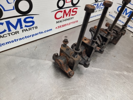 New Holland Lm5040, Lm Series, Engine Rocker Kit 4895195, 2853244 - Hlava válců: obrázek 3 New Holland Lm5040, Lm Series, Engine Rocker Kit 4895195, 2853244 - Hlava válců: obrázek 3