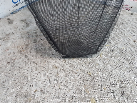 New Holland T6.180, T6, T5, Engine Front Grille , Radiator Grille 47581381 - Mřížka: obrázek 3 New Holland T6.180, T6, T5, Engine Front Grille , Radiator Grille 47581381 - Mřížka: obrázek 3