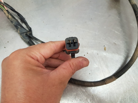 New Holland T6010, T6000, T7000, T7, Tail Light Wiring Loom 87313641 - Kabely/ Vodiče: obrázek 2 New Holland T6010, T6000, T7000, T7, Tail Light Wiring Loom 87313641 - Kabely/ Vodiče: obrázek 2