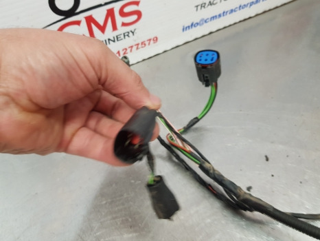 New Holland T6010, T6000, T7000, T7, Tail Light Wiring Loom 87313641 - Kabely/ Vodiče: obrázek 5 New Holland T6010, T6000, T7000, T7, Tail Light Wiring Loom 87313641 - Kabely/ Vodiče: obrázek 5