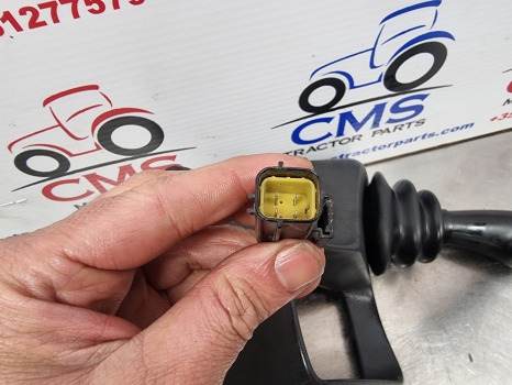 New Holland Tm, 60, M Series, Transmission Control Lever 82013762, 82009457 - Elektrický systém: obrázek 3 New Holland Tm, 60, M Series, Transmission Control Lever 82013762, 82009457 - Elektrický systém: obrázek 3