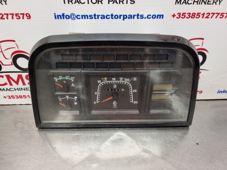 New Holland Tm, Tm135 Series Instrument Cluster, Clocks 82024007, 87749728 - Elektrický systém: obrázek 2 New Holland Tm, Tm135 Series Instrument Cluster, Clocks 82024007, 87749728 - Elektrický systém: obrázek 2