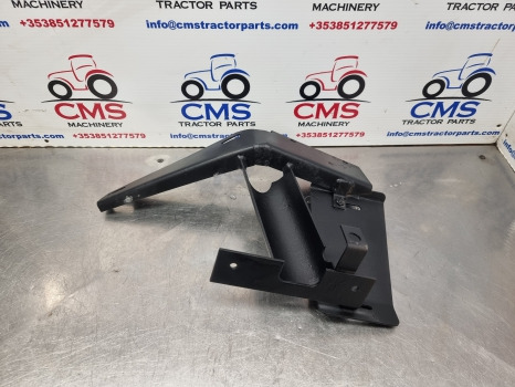 New Holland Tm, Ts, Tl, 60, 40 Series, Mudguard Extension Support Rhs 82029985 - Křídlo: obrázek 1 New Holland Tm, Ts, Tl, 60, 40 Series, Mudguard Extension Support Rhs 82029985 - Křídlo: obrázek 1