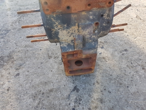New Holland Tm130, Tm120, Tm140 Transmission Housing 47125398, 44985001 - Převodovka pro Traktor: obrázek 4 New Holland Tm130, Tm120, Tm140 Transmission Housing 47125398, 44985001 - Převodovka pro Traktor: obrázek 4
