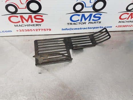 New Holland Tm155, Tm Case Mxm Engine Guard Grille 87382751, 82010043 - Mřížka: obrázek 3 New Holland Tm155, Tm Case Mxm Engine Guard Grille 87382751, 82010043 - Mřížka: obrázek 3