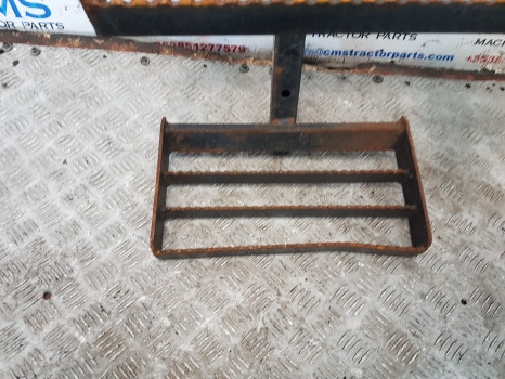 New Holland Tm175, 190, Case Mxm175, 190, Foot Step Assy Lhs 82025821, 82023432 - Stupátko pro Zemědělská technika: obrázek 5 New Holland Tm175, 190, Case Mxm175, 190, Foot Step Assy Lhs 82025821, 82023432 - Stupátko pro Zemědělská technika: obrázek 5