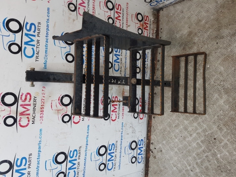 New Holland Tm175, 190, Case Mxm175, 190, Foot Step Assy Lhs 82025821, 82023432 - Stupátko pro Zemědělská technika: obrázek 3 New Holland Tm175, 190, Case Mxm175, 190, Foot Step Assy Lhs 82025821, 82023432 - Stupátko pro Zemědělská technika: obrázek 3