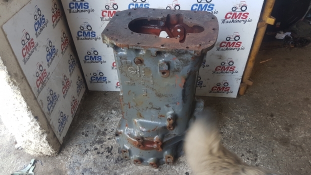 New Holland Ts Series Transmission Gearbox Housing 82006985, 82012331. - Převodovka pro Traktor: obrázek 1 New Holland Ts Series Transmission Gearbox Housing 82006985, 82012331. - Převodovka pro Traktor: obrázek 1