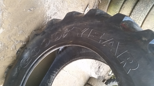 Old Stock Old Stock Rear Tyre Goodyear 20.8r38 5b03 - Pneumatiky pro Traktor: obrázek 2 Old Stock Old Stock Rear Tyre Goodyear 20.8r38 5b03 - Pneumatiky pro Traktor: obrázek 2