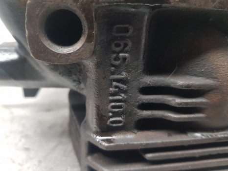 Same Explorer 70 Engine Head Complete 0.065.1410.3/10; 0.065.1410.3/20 - Hlava válců pro Traktor: obrázek 2 Same Explorer 70 Engine Head Complete 0.065.1410.3/10; 0.065.1410.3/20 - Hlava válců pro Traktor: obrázek 2