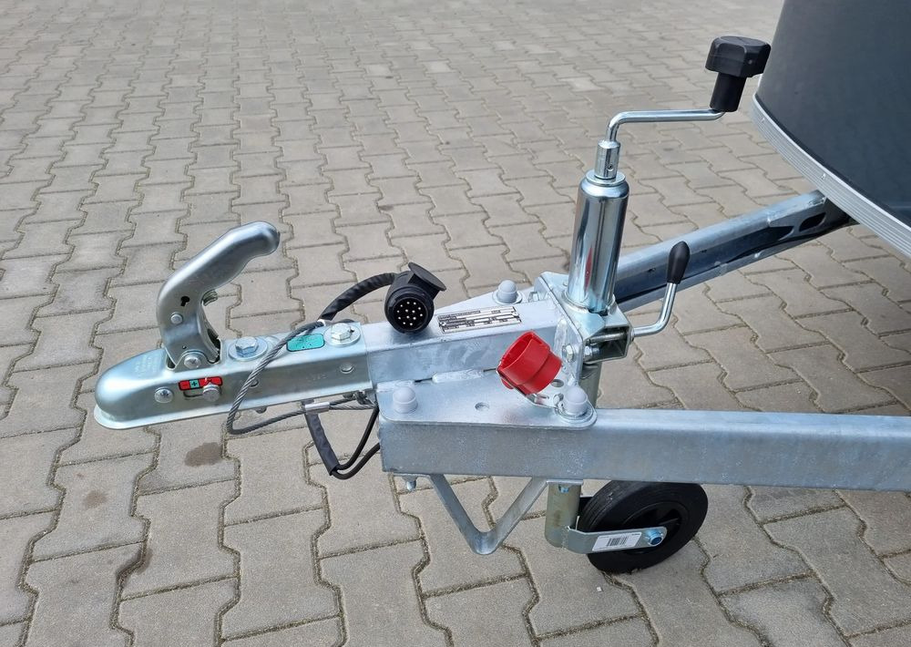 Debon C255SF PPL + drzwi boczne - Skříňový přívěs: obrázek 5 Debon C255SF PPL + drzwi boczne - Skříňový přívěs: obrázek 5