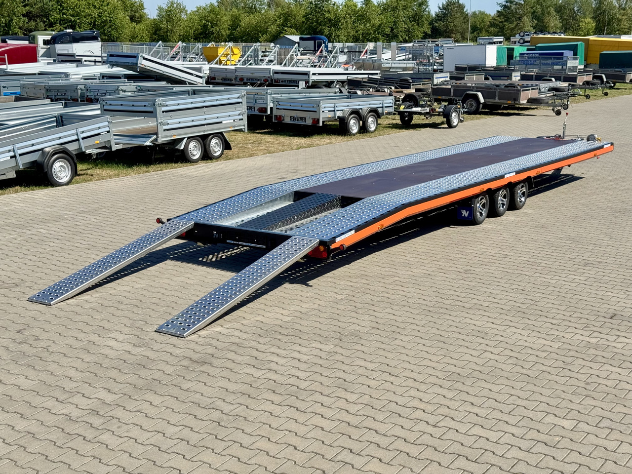 NIEWIADÓW Indiana Premium Color 850 x 210 cm | 3500 kg - Přívěs na přepravu automobilů: obrázek 2 NIEWIADÓW Indiana Premium Color 850 x 210 cm | 3500 kg - Přívěs na přepravu automobilů: obrázek 2