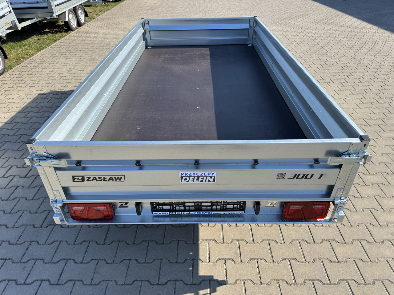 ZASŁAW 300T - przyczepa skrzyniowa 2 osie / 750kg - Přívěsný vozík: obrázek 5 ZASŁAW 300T - przyczepa skrzyniowa 2 osie / 750kg - Přívěsný vozík: obrázek 5