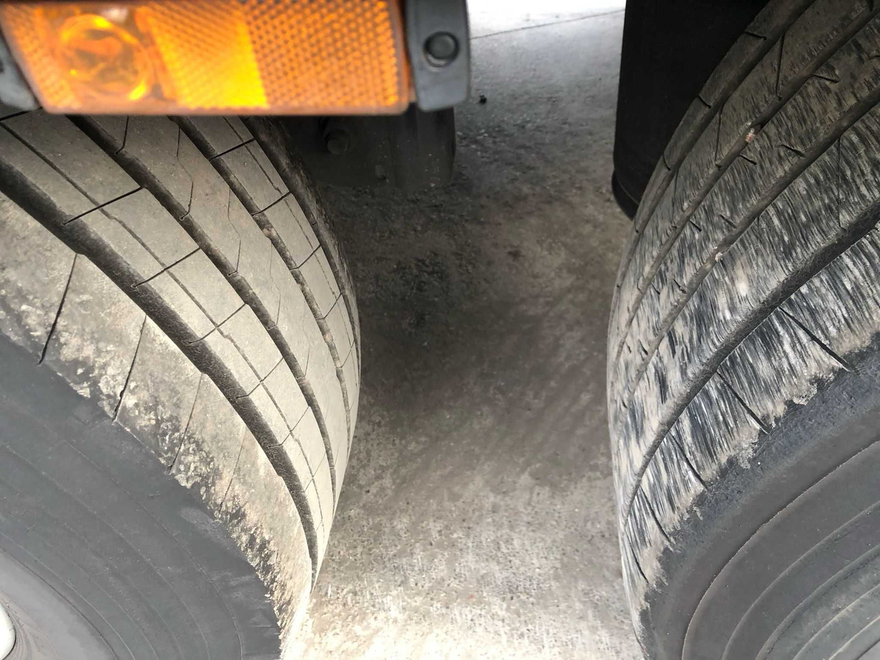 Krone 2023 rok, 93 m3,waga 6200 kg,Certyfikat XL, Multilock, z Niemiec - Plachtový návěs: obrázek 5 Krone 2023 rok, 93 m3,waga 6200 kg,Certyfikat XL, Multilock, z Niemiec - Plachtový návěs: obrázek 5