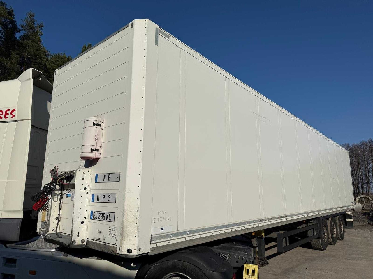 Schmitz Izoterma Kontener Box, 2017r, roleta , 481083 km , z Francji - Izotermický návěs: obrázek 1 Schmitz Izoterma Kontener Box, 2017r, roleta , 481083 km , z Francji - Izotermický návěs: obrázek 1
