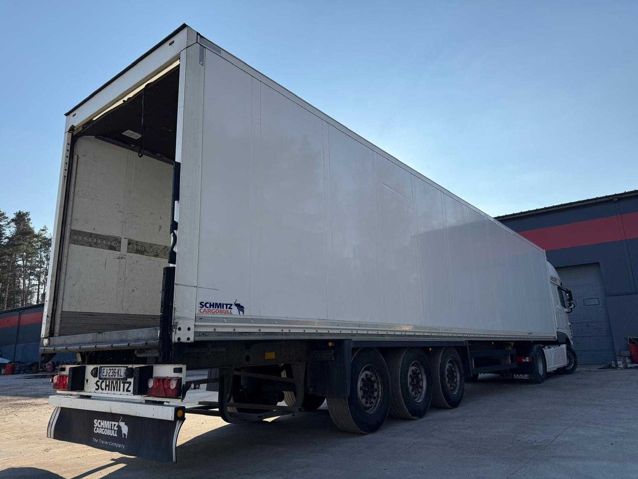 Schmitz Izoterma Kontener Box, 2017r, roleta , 481083 km , z Francji - Izotermický návěs: obrázek 3 Schmitz Izoterma Kontener Box, 2017r, roleta , 481083 km , z Francji - Izotermický návěs: obrázek 3