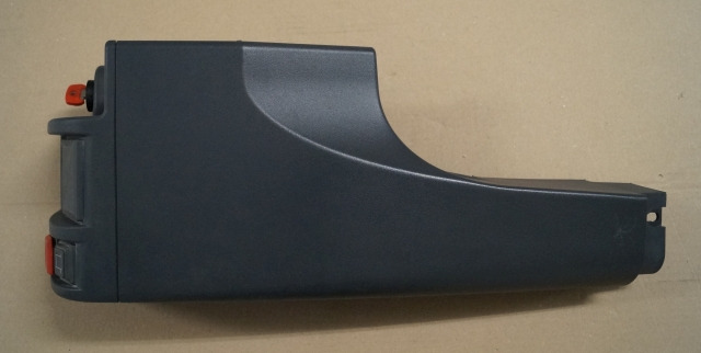 Jungheinrich 51046926 | right dashboard panel including contact key and battery/ right dashboard panel including contact key and battery/hour indicator - Rám/ Šasi pro Manipulační technika: obrázek 1 Jungheinrich 51046926 | right dashboard panel including contact key and battery/ right dashboard panel including contact key and battery/hour indicator - Rám/ Šasi pro Manipulační technika: obrázek 1