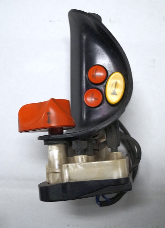 Elektrický systém pro Manipulační technika Linde 1443605100 | Rijschakelaar Control handle Control module Rijschakelaar Control handle Control module: obrázek 1