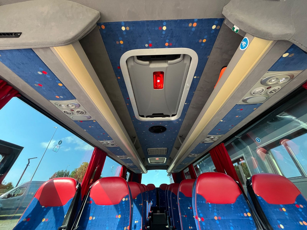 Turistický autobus Iveco Rosero First / 24+1+1 / Telma/ EURO6: obrázek 17