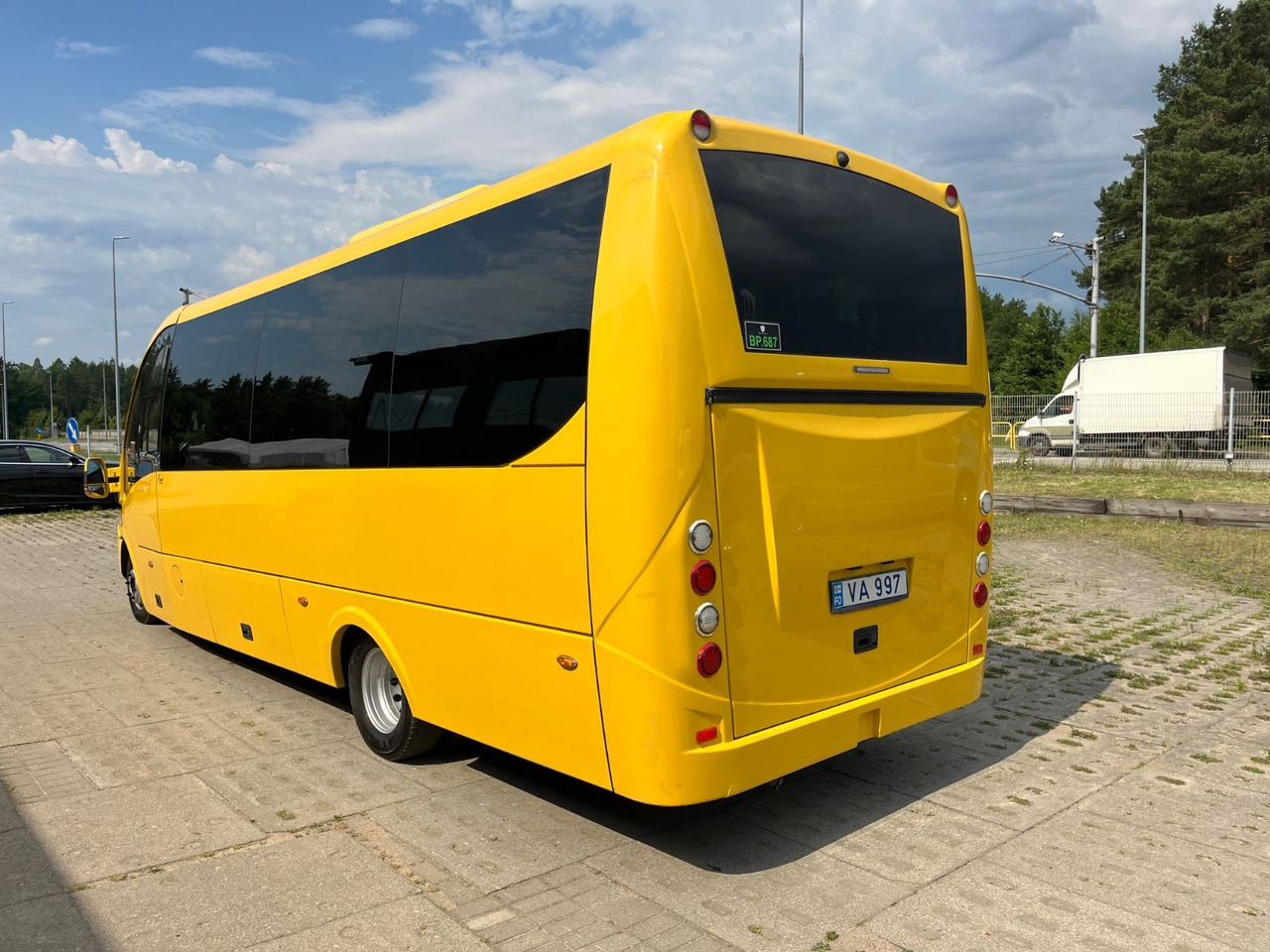 Iveco Rosero First / 24+1+1 / Telma/ EURO6 - Turistický autobus: obrázek 5 Iveco Rosero First / 24+1+1 / Telma/ EURO6 - Turistický autobus: obrázek 5