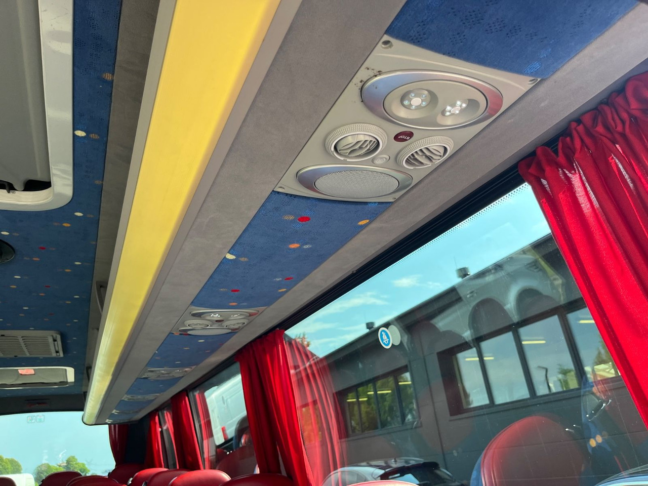 Turistický autobus Iveco Rosero First / 24+1+1 / Telma/ EURO6: obrázek 19