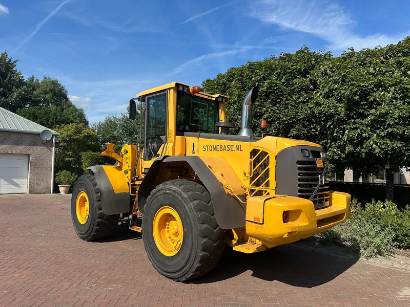 Volvo L120 F - Kolový nakladač: obrázek 2 Volvo L120 F - Kolový nakladač: obrázek 2