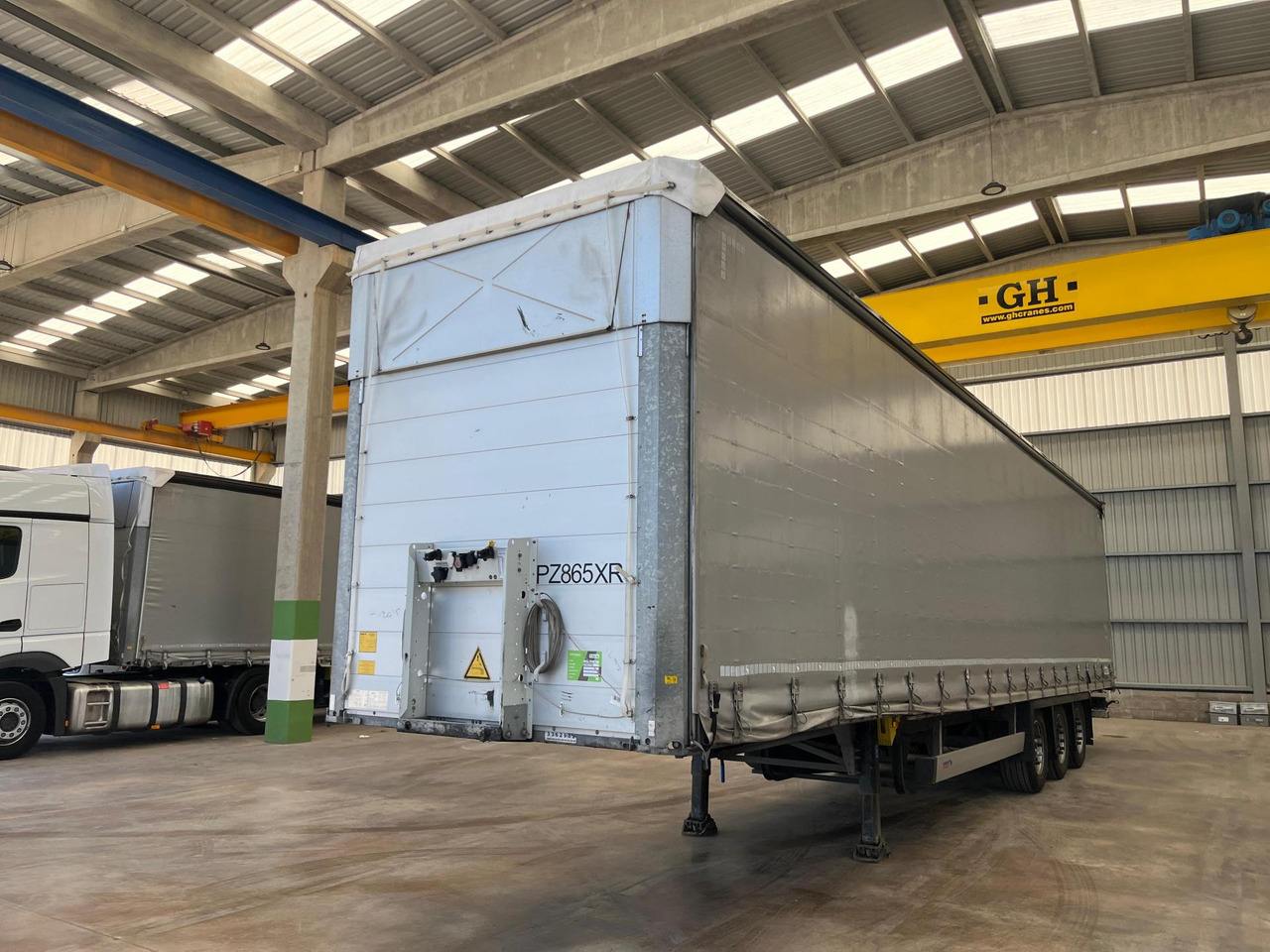 Schmitz Cargobull SCS24/L Varios - Plachtový návěs: obrázek 2 Schmitz Cargobull SCS24/L Varios - Plachtový návěs: obrázek 2