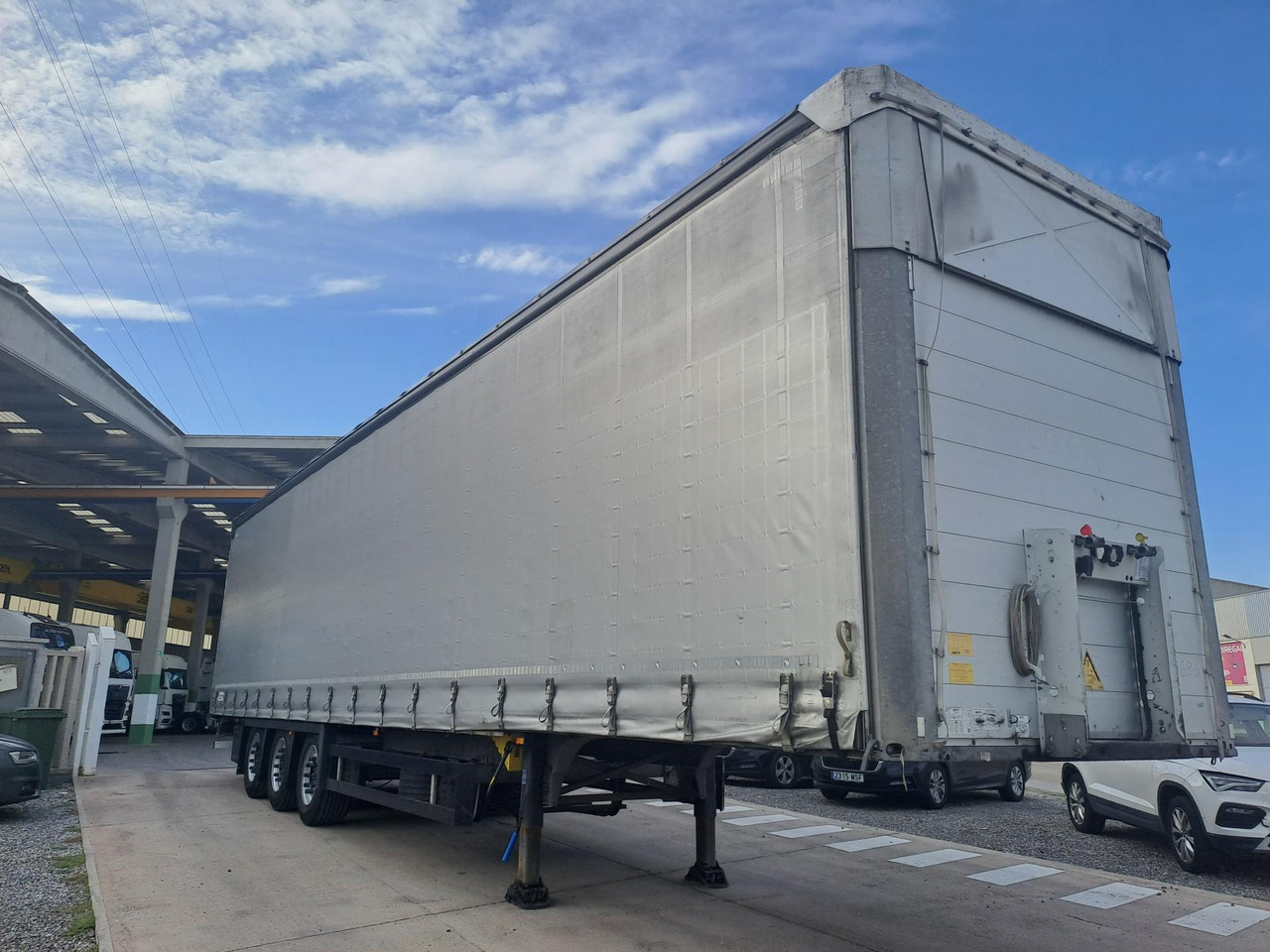 Schmitz Cargobull SCS24/L Varios - Plachtový návěs: obrázek 3 Schmitz Cargobull SCS24/L Varios - Plachtový návěs: obrázek 3