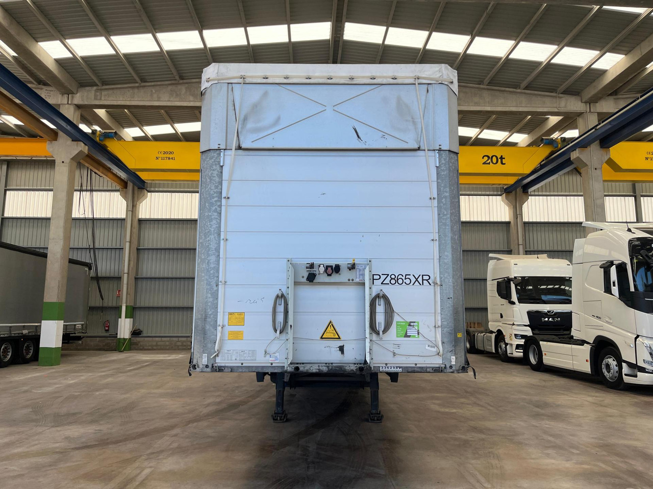 Schmitz Cargobull SCS24/L Varios - Plachtový návěs: obrázek 3 Schmitz Cargobull SCS24/L Varios - Plachtový návěs: obrázek 3