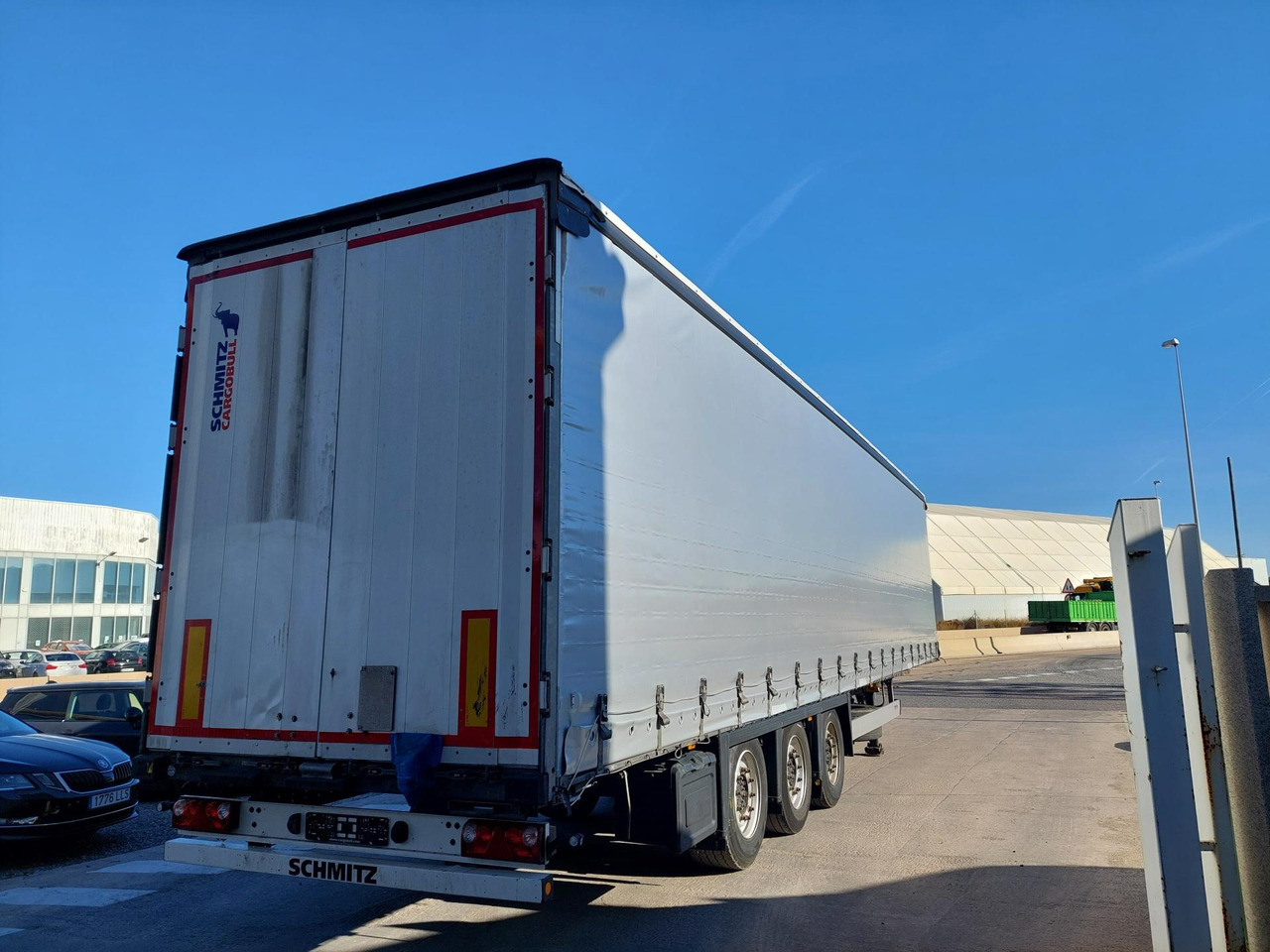 Schmitz Cargobull SCS24/L Varios - Plachtový návěs: obrázek 3 Schmitz Cargobull SCS24/L Varios - Plachtový návěs: obrázek 3