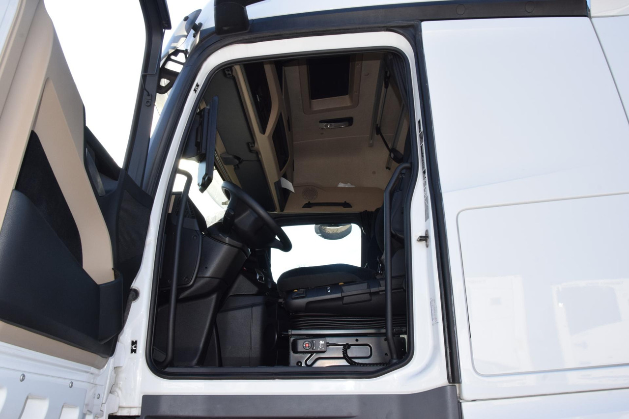 Tahač Mercedes-Benz Actros 5 1845 BigSpace: obrázek 8