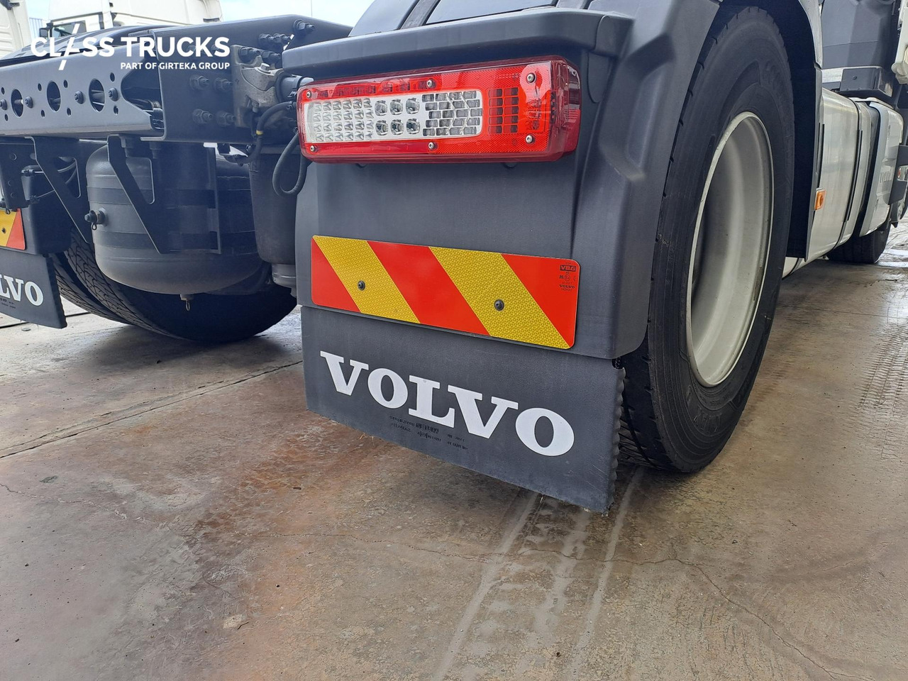 Volvo FH 460 Globetrotter XL Retarder i-Save - Tahač: obrázek 4 Volvo FH 460 Globetrotter XL Retarder i-Save - Tahač: obrázek 4