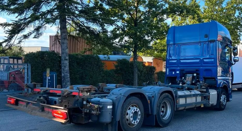 DAF XF 480 |Euro 6 | Automat | Retarder | Mobilna klimatyzacja | 6x2 | oś skrętna podnoszona | 193.000 km - Podvozek s kabinou: obrázek 3 DAF XF 480 |Euro 6 | Automat | Retarder | Mobilna klimatyzacja | 6x2 | oś skrętna podnoszona | 193.000 km - Podvozek s kabinou: obrázek 3