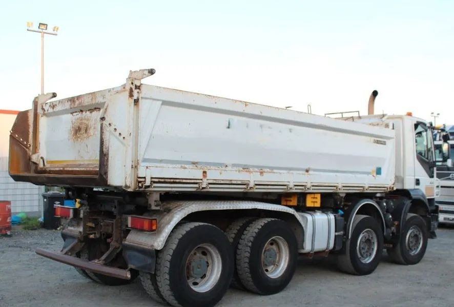 Iveco Trakker 450 |8x4 | Wywrotka trójstronna Meiller Bordmatik | Euro 5 | - Sklápěč: obrázek 4 Iveco Trakker 450 |8x4 | Wywrotka trójstronna Meiller Bordmatik | Euro 5 | - Sklápěč: obrázek 4