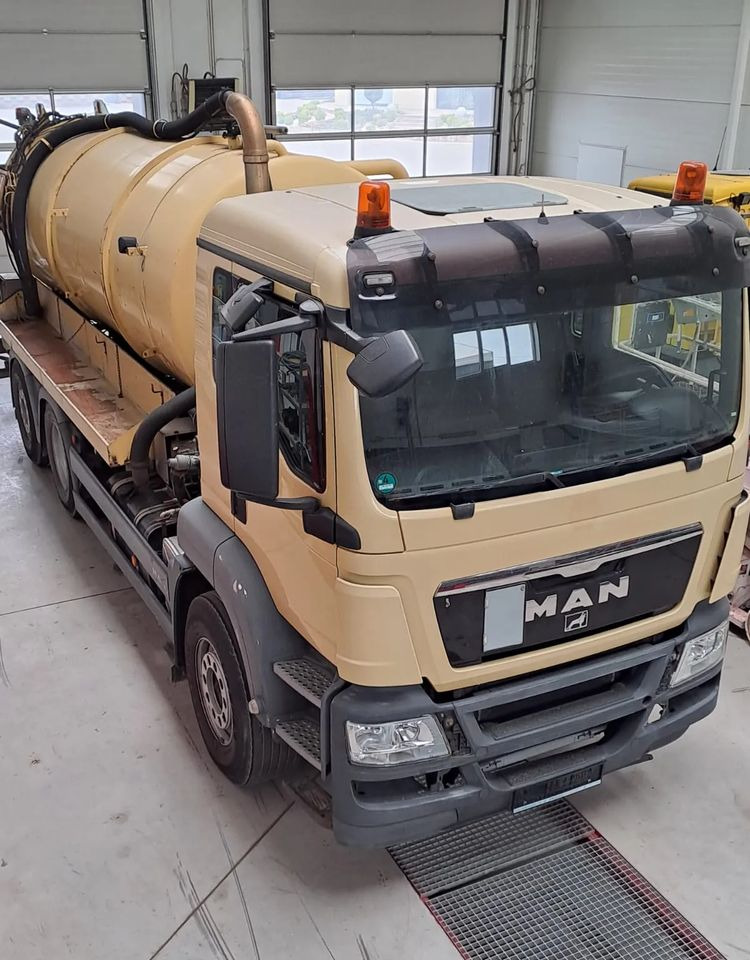 MAN MAN TGS 26.360/6X2/POJAZD KOMUNALNY Z WYWROTEM - Čistič odpadových jam: obrázek 2 MAN MAN TGS 26.360/6X2/POJAZD KOMUNALNY Z WYWROTEM - Čistič odpadových jam: obrázek 2