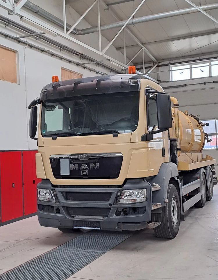 MAN MAN TGS 26.360/6X2/POJAZD KOMUNALNY Z WYWROTEM - Čistič odpadových jam: obrázek 1 MAN MAN TGS 26.360/6X2/POJAZD KOMUNALNY Z WYWROTEM - Čistič odpadových jam: obrázek 1