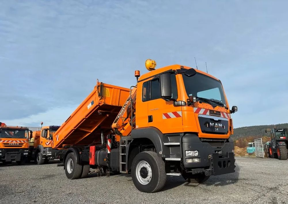 MAN TGS 18.320/ 4x4 / Euro4 /Wywrotka trójstronna Meiller +Kran Atlas TLC 82.2 +sterowanie radiowe – Przystosowany do pracy zimą — odśnieżanie, posypywanie, pług - Sklápěč: obrázek 1 MAN TGS 18.320/ 4x4 / Euro4 /Wywrotka trójstronna Meiller +Kran Atlas TLC 82.2 +sterowanie radiowe – Przystosowany do pracy zimą — odśnieżanie, posypywanie, pług - Sklápěč: obrázek 1