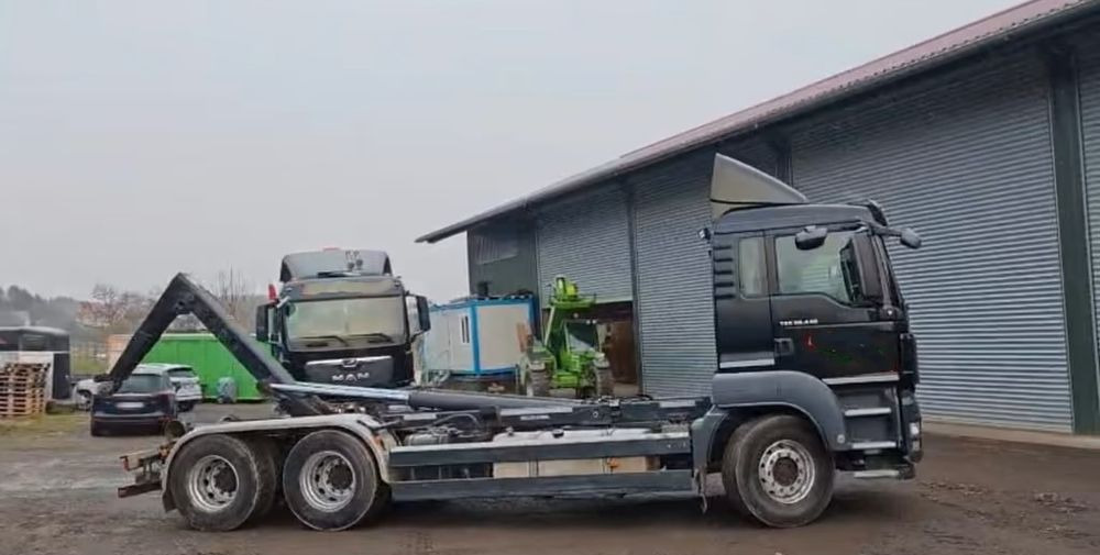 MAN TGS 26.440 6x4 – Meiller z systemem HDS (roll-off) + Kontener + Przyczepa – Euro 5 - Hákový nosič kontejnerů: obrázek 2 MAN TGS 26.440 6x4 – Meiller z systemem HDS (roll-off) + Kontener + Przyczepa – Euro 5 - Hákový nosič kontejnerů: obrázek 2