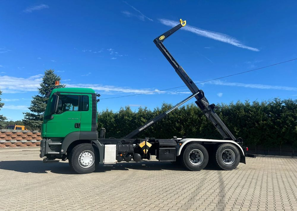 MAN TGS 26.440 | Hakowiec Meiller| 6x4 | 440 KM | przód resor, tył pneumatyczne |Belka ostrzegawcza (koguty) - Hákový nosič kontejnerů: obrázek 2 MAN TGS 26.440 | Hakowiec Meiller| 6x4 | 440 KM | przód resor, tył pneumatyczne |Belka ostrzegawcza (koguty) - Hákový nosič kontejnerů: obrázek 2