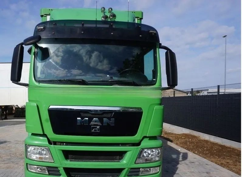 MAN TGS 26.440 ZABUDOWA KABA CAŁA ALUMINIOWA– samochód do transportu zwierząt/koni – 3 pokłady / EURO 5/6X2/PODNOSZONY DACH - Přepravník zvířat: obrázek 3 MAN TGS 26.440 ZABUDOWA KABA CAŁA ALUMINIOWA– samochód do transportu zwierząt/koni – 3 pokłady / EURO 5/6X2/PODNOSZONY DACH - Přepravník zvířat: obrázek 3