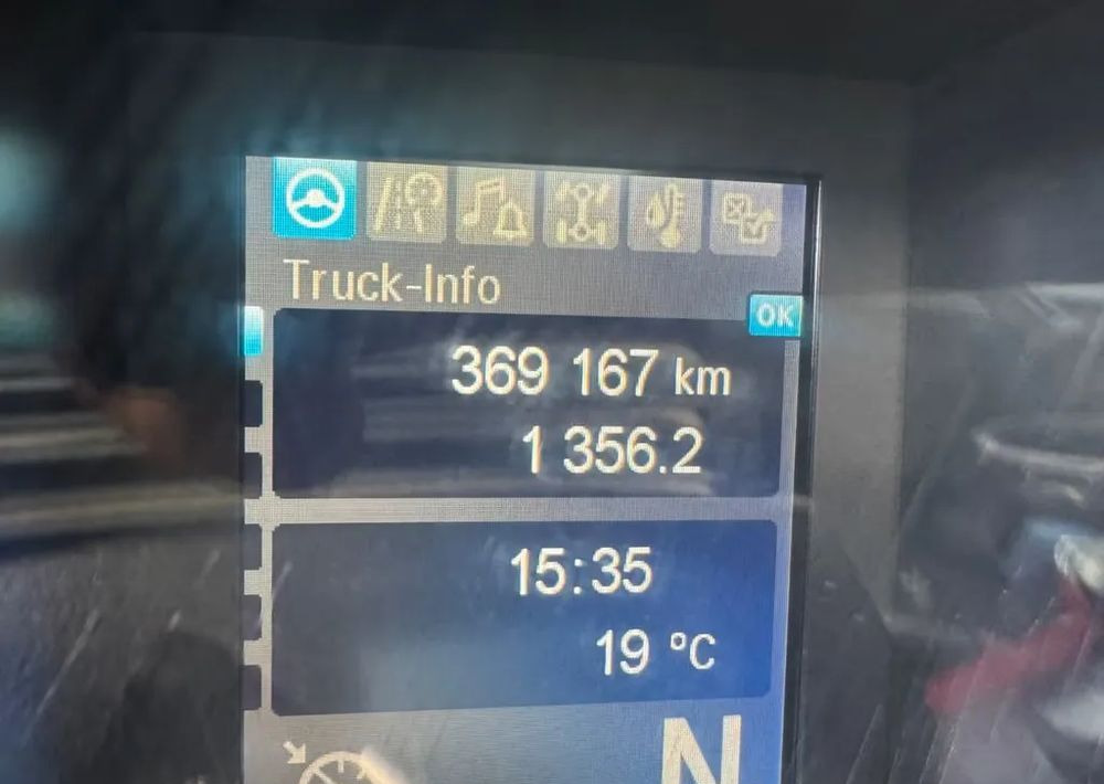 Sklápěč Mercedes-Benz Arocs 2646 6x4 – Wywrotka trójstronna Meiller / Bordmatik / Euro6: obrázek 11 Sklápěč Mercedes-Benz Arocs 2646 6x4 – Wywrotka trójstronna Meiller / Bordmatik / Euro6: obrázek 11